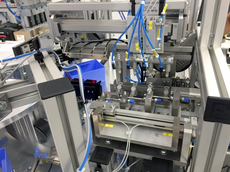 Automatisierte Dosier- und Befüllanlage für Mikroreaktorgefäße