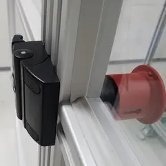 Foto Einhausung mit Verschluss