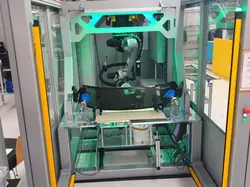 Automatisierte Klebstoffapplikation für Fahrzeug-Türscheiben